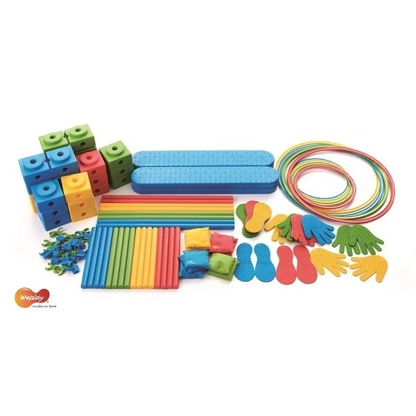 Kit de motricité modulable utilisé en atelier libre en école maternelle